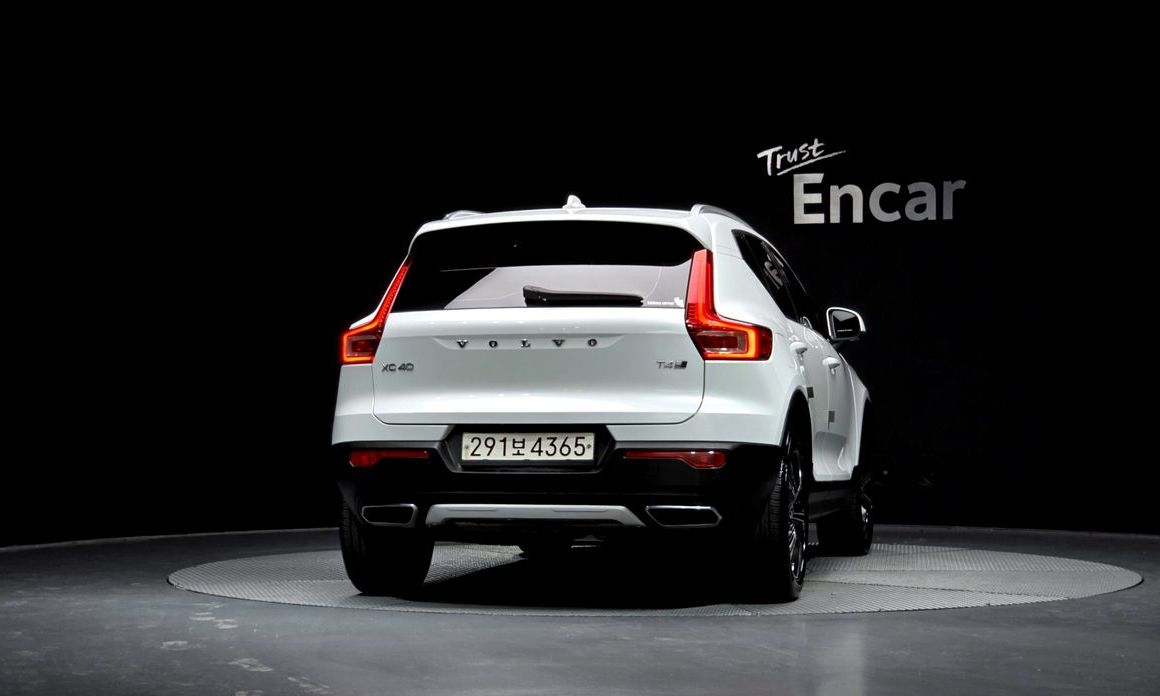 Volvo XC40