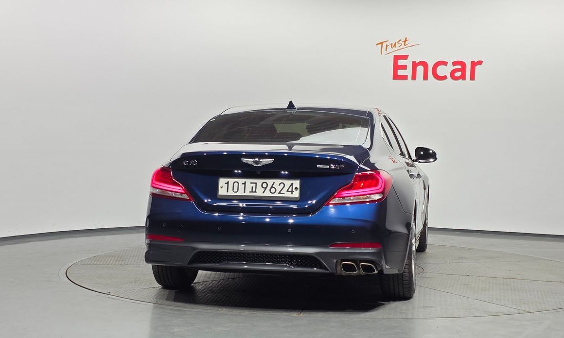 Genesis G70