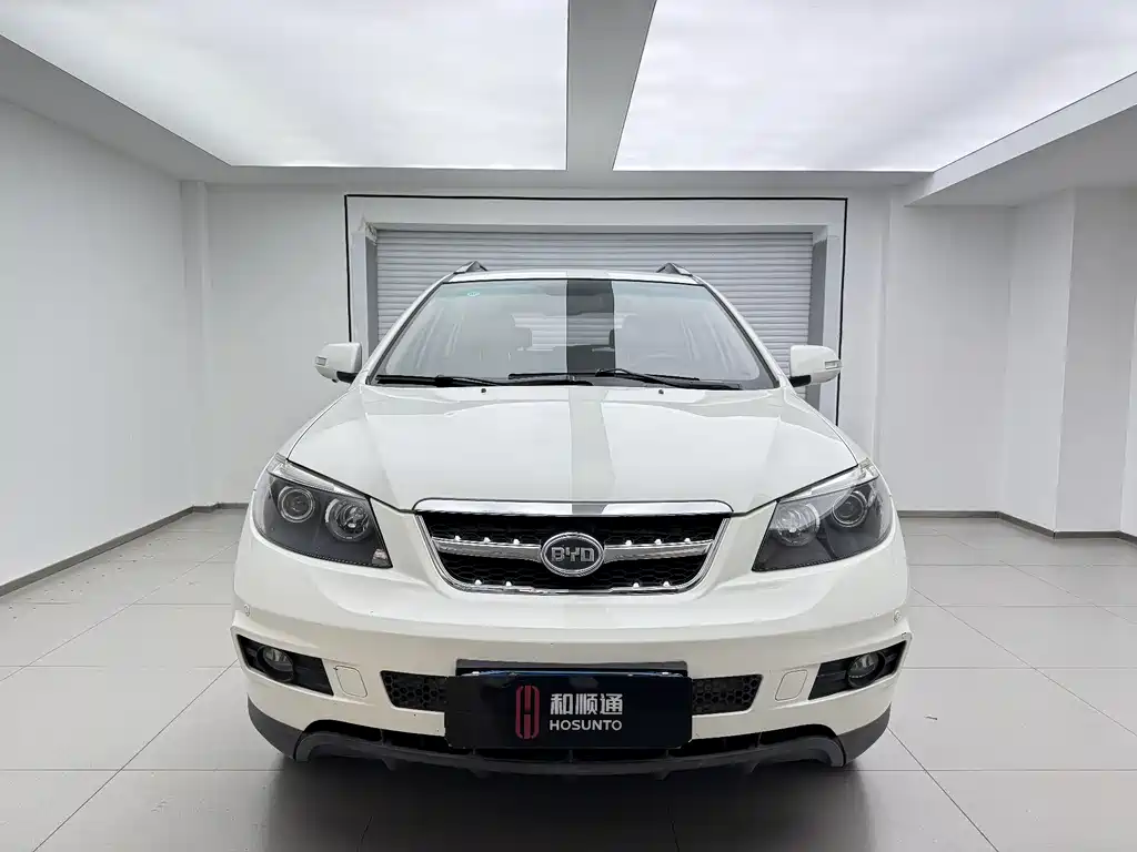 BYD S6