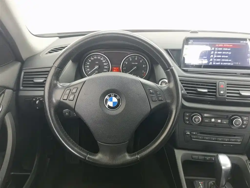 BMW X1 (Import)