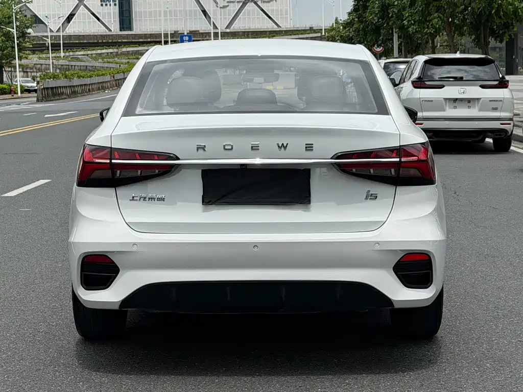 Roewe i5