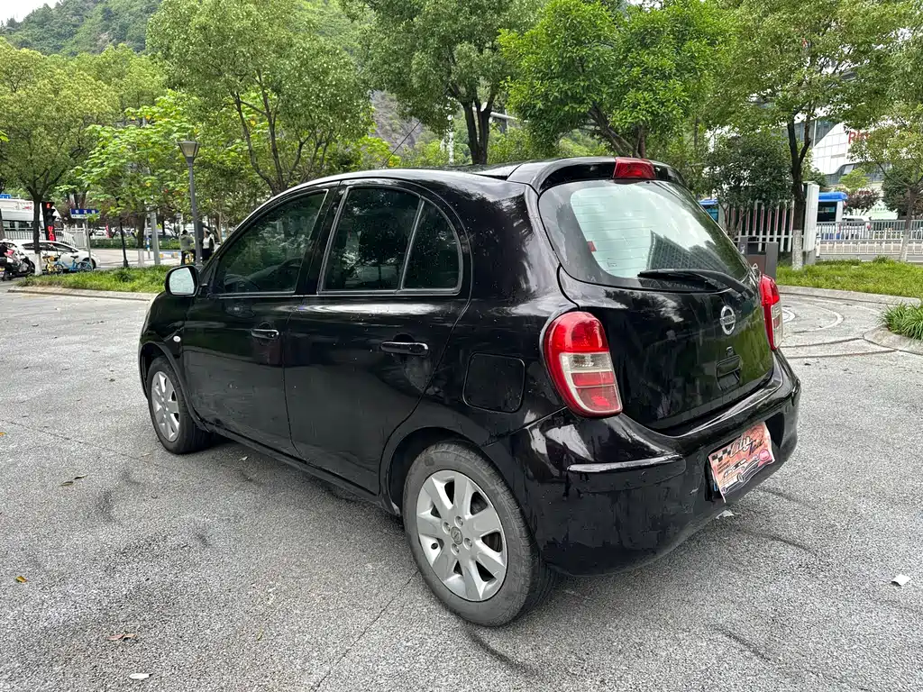 Nissan March
