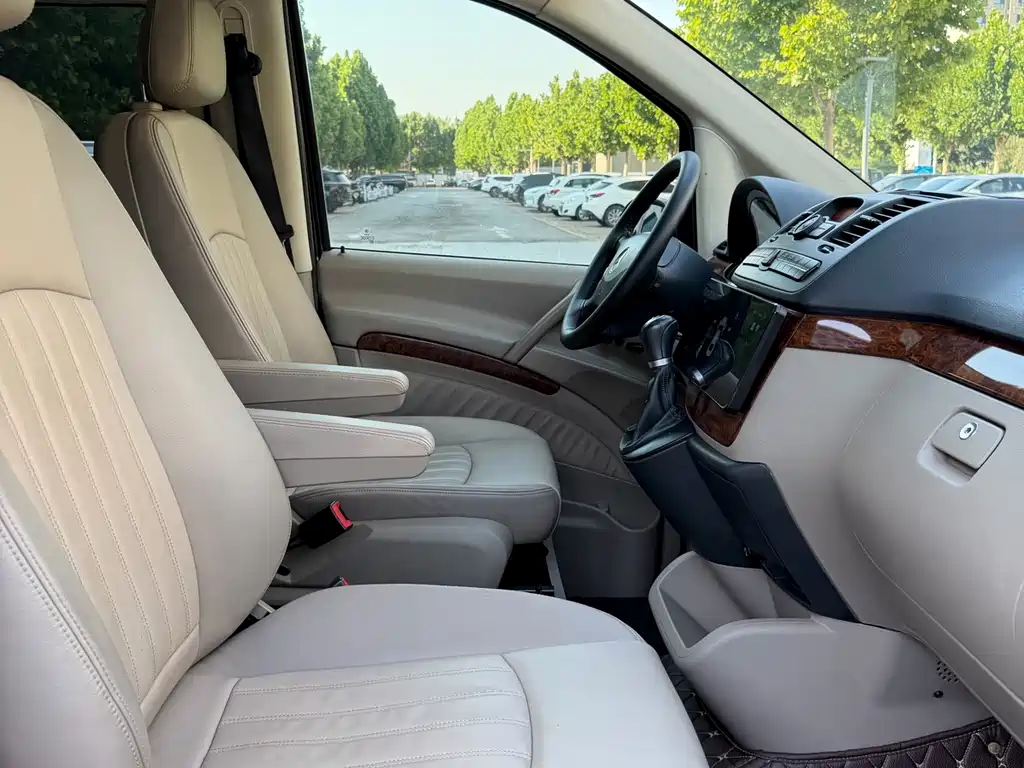 Mercedes-Benz Viano