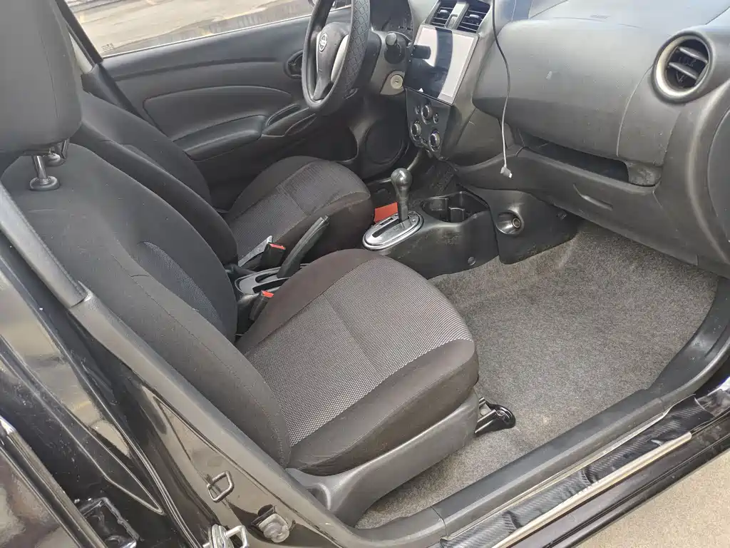 Nissan Sunny