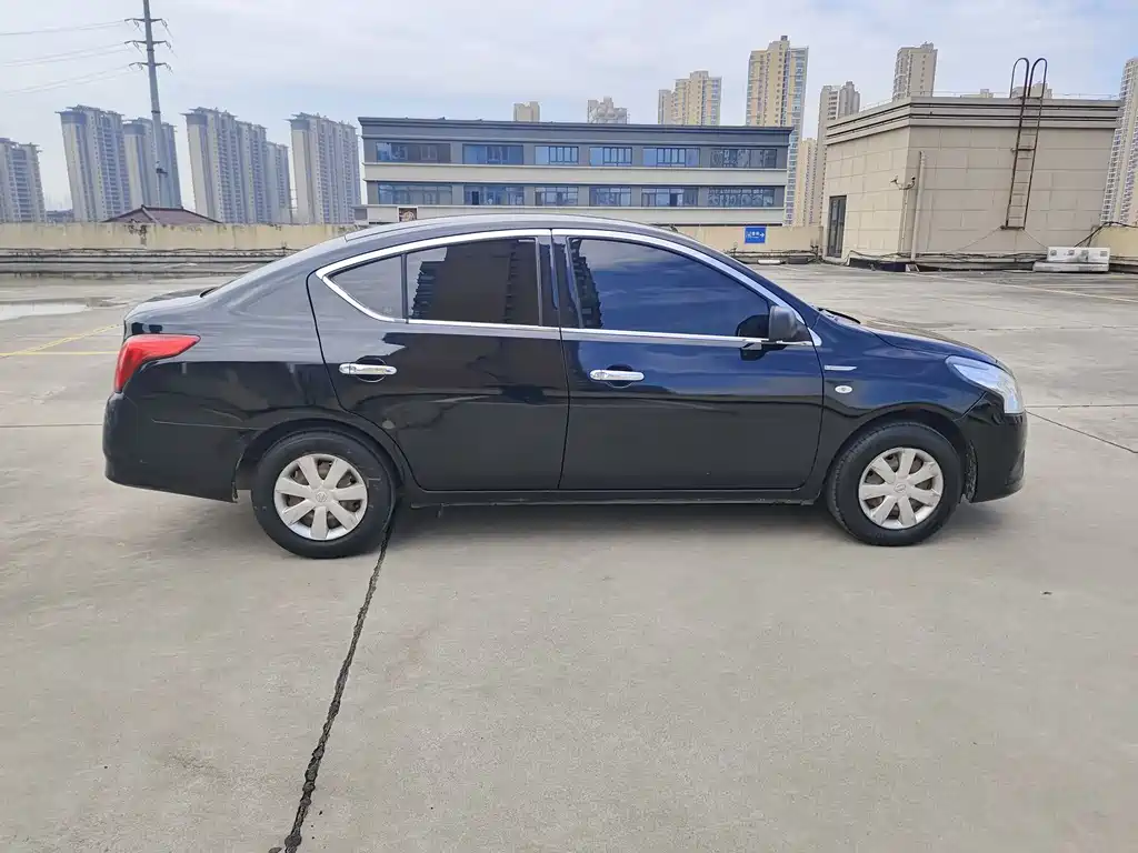 Nissan Sunny