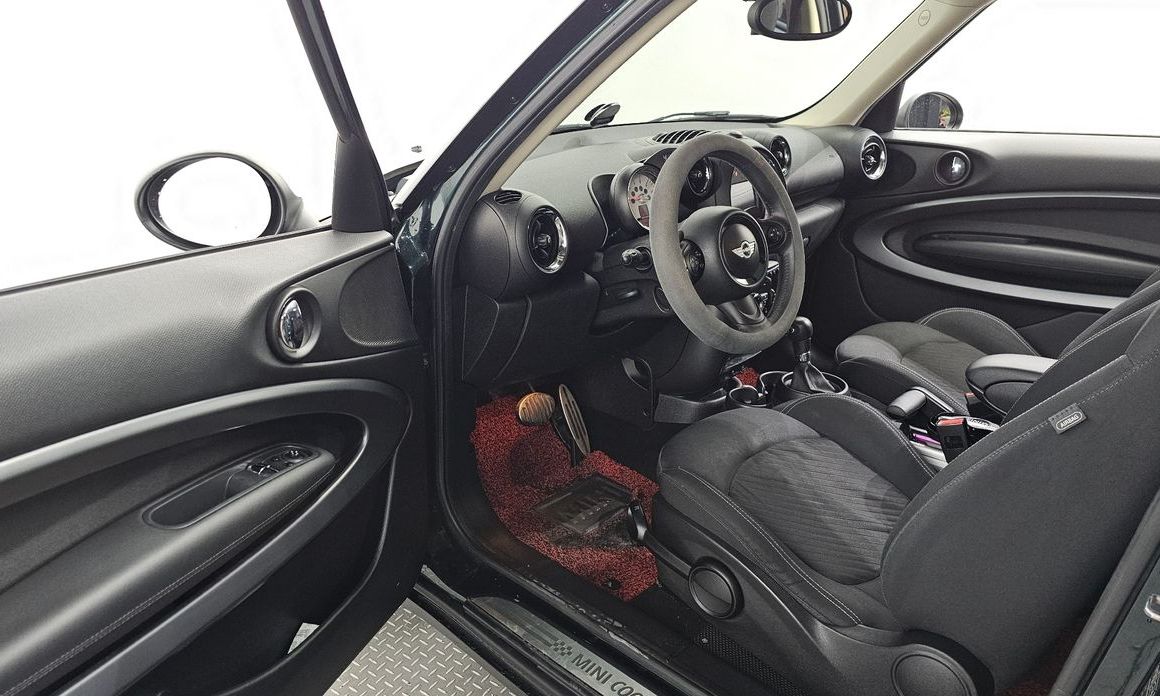 Mini Paceman