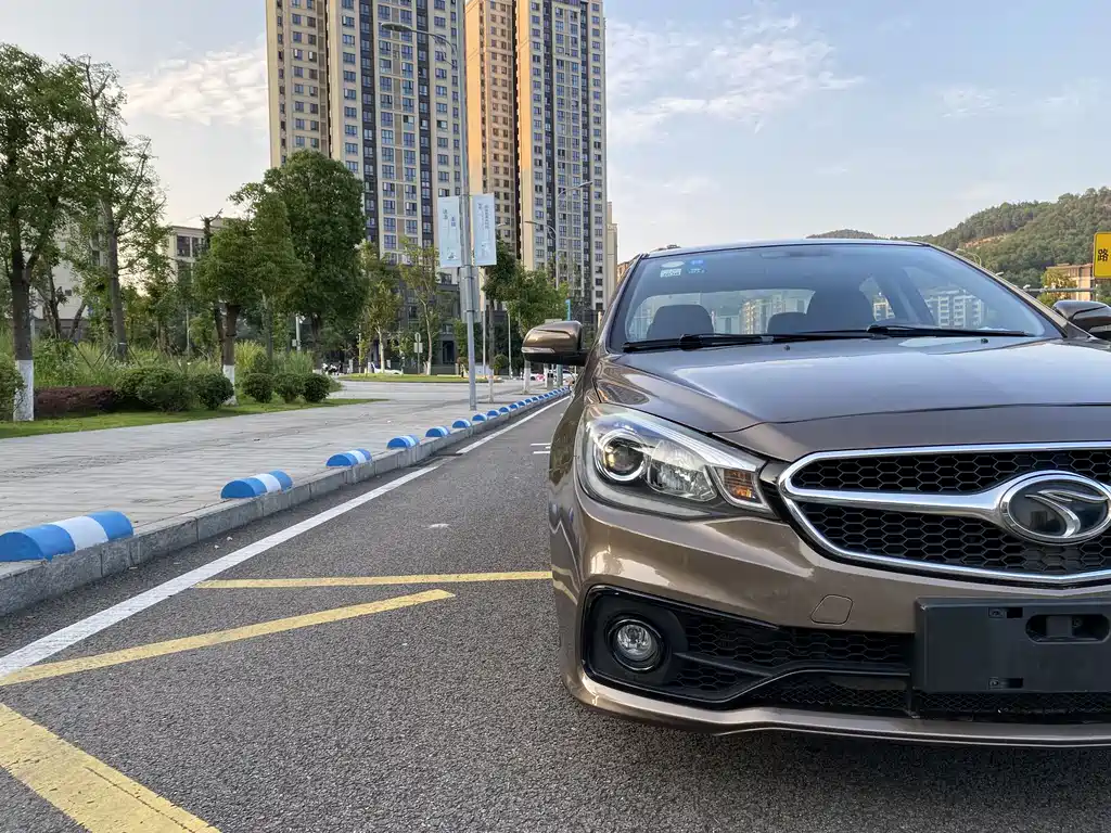 Soueast V5 Lingzhi