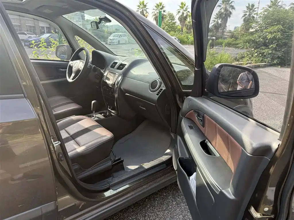 Suzuki SX4