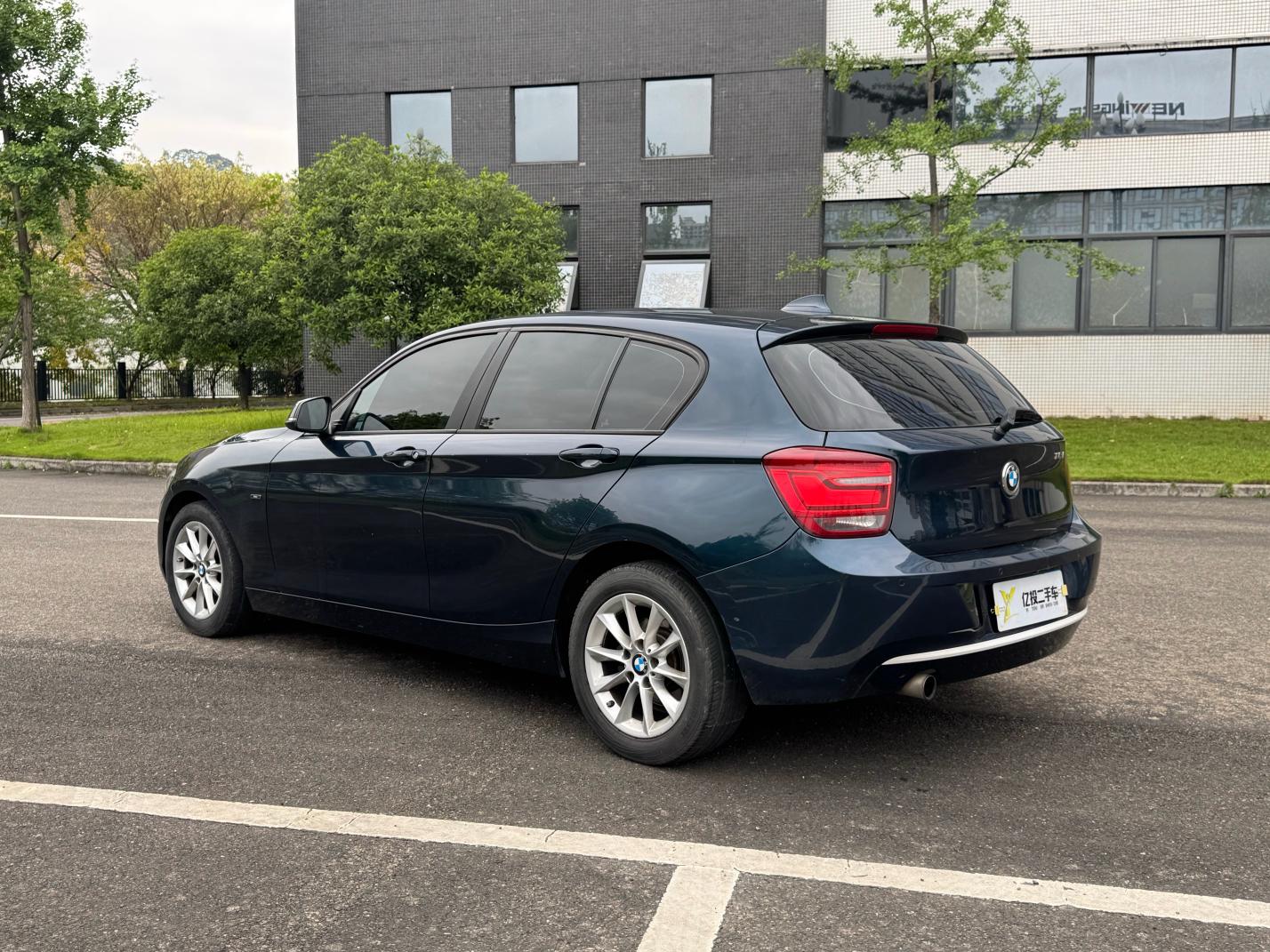 BMW BMW 1-Series (Import)