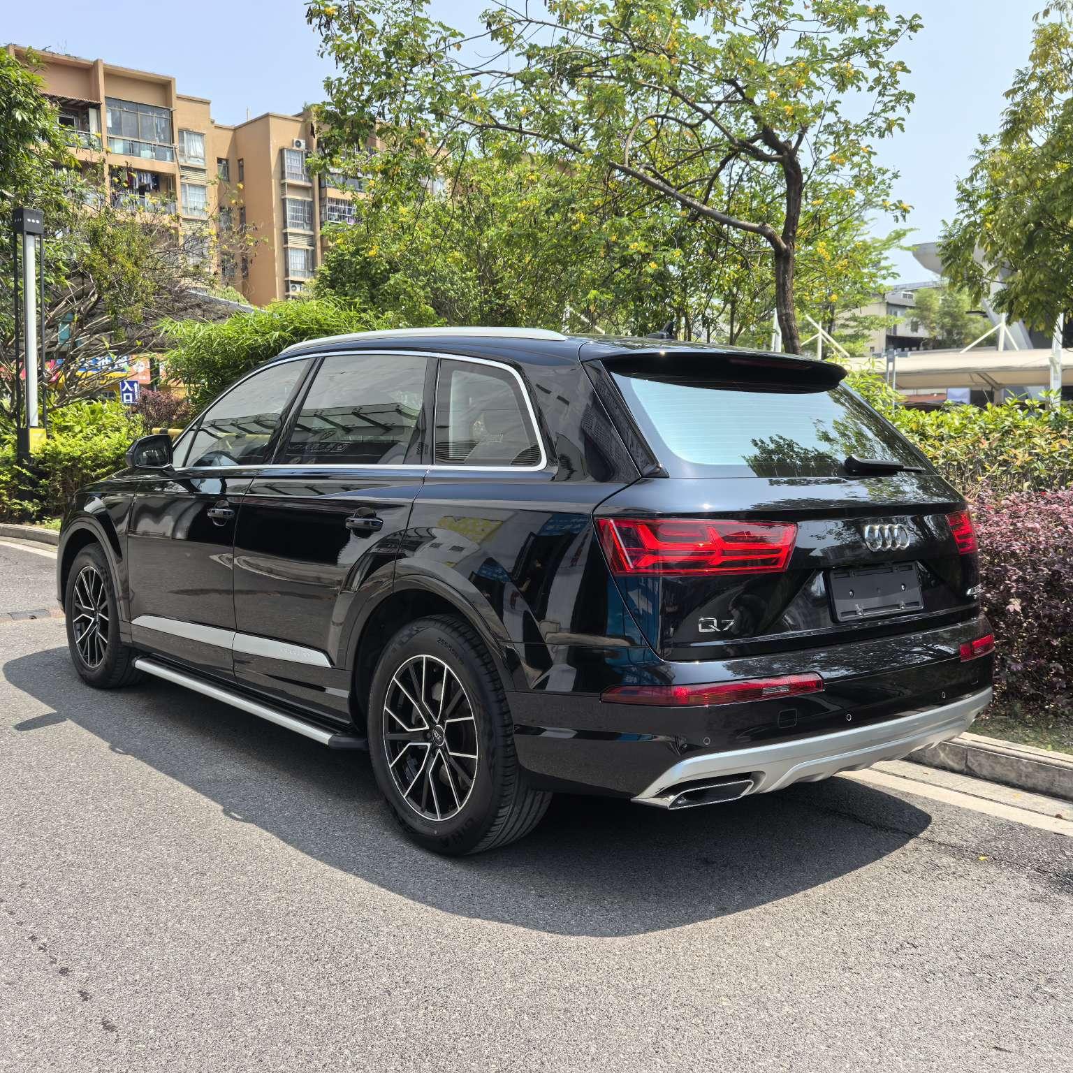 Audi Audi Q7