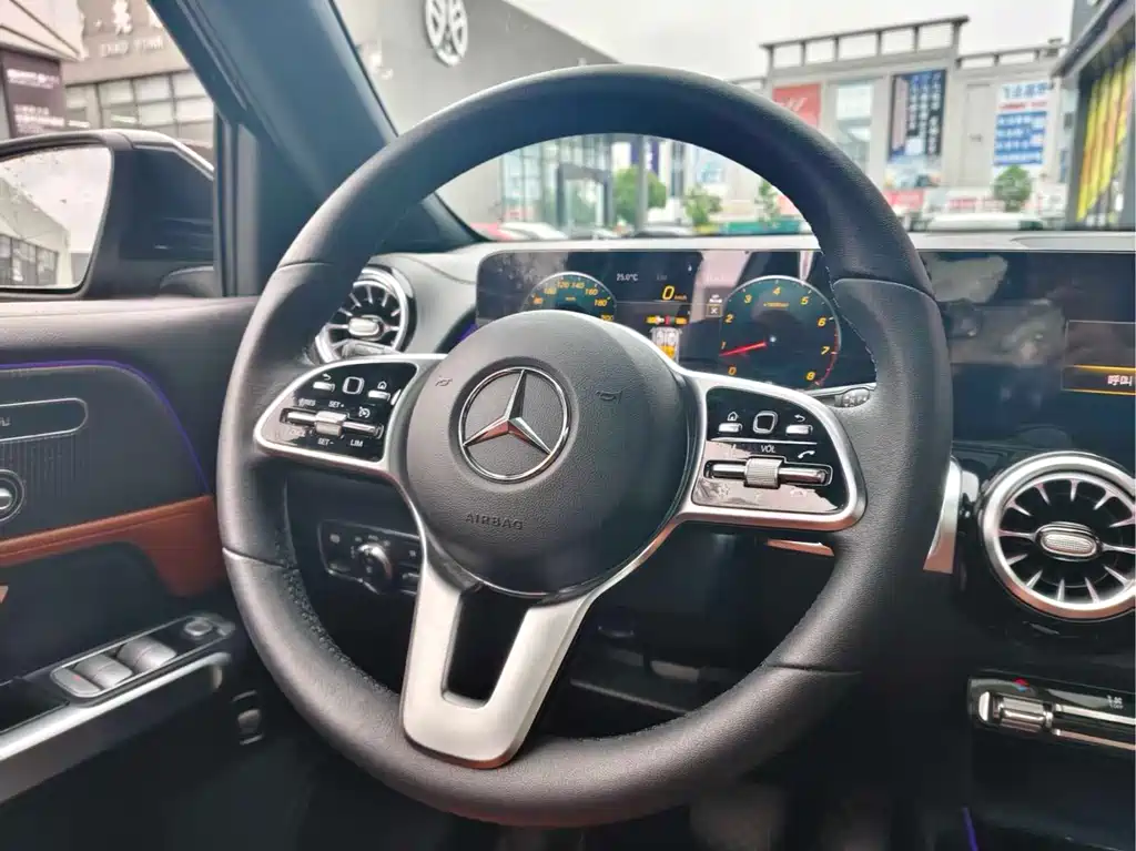 Mercedes-Benz GLB