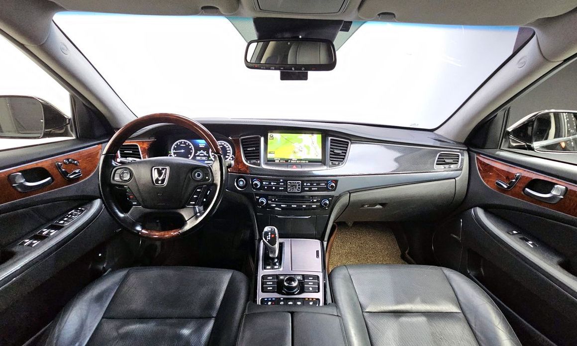 Hyundai Equus