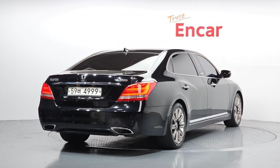 Hyundai Equus
