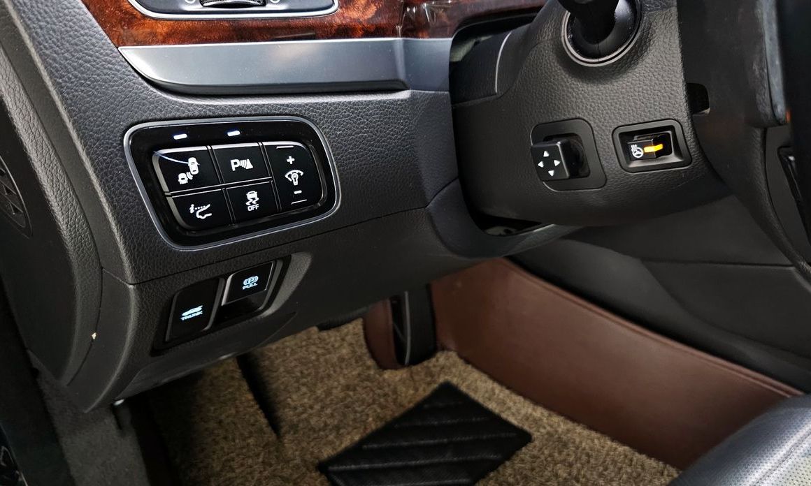 Hyundai Equus