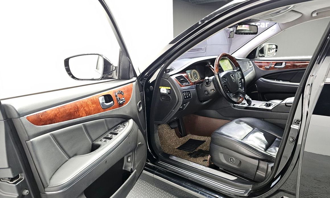 Hyundai Equus
