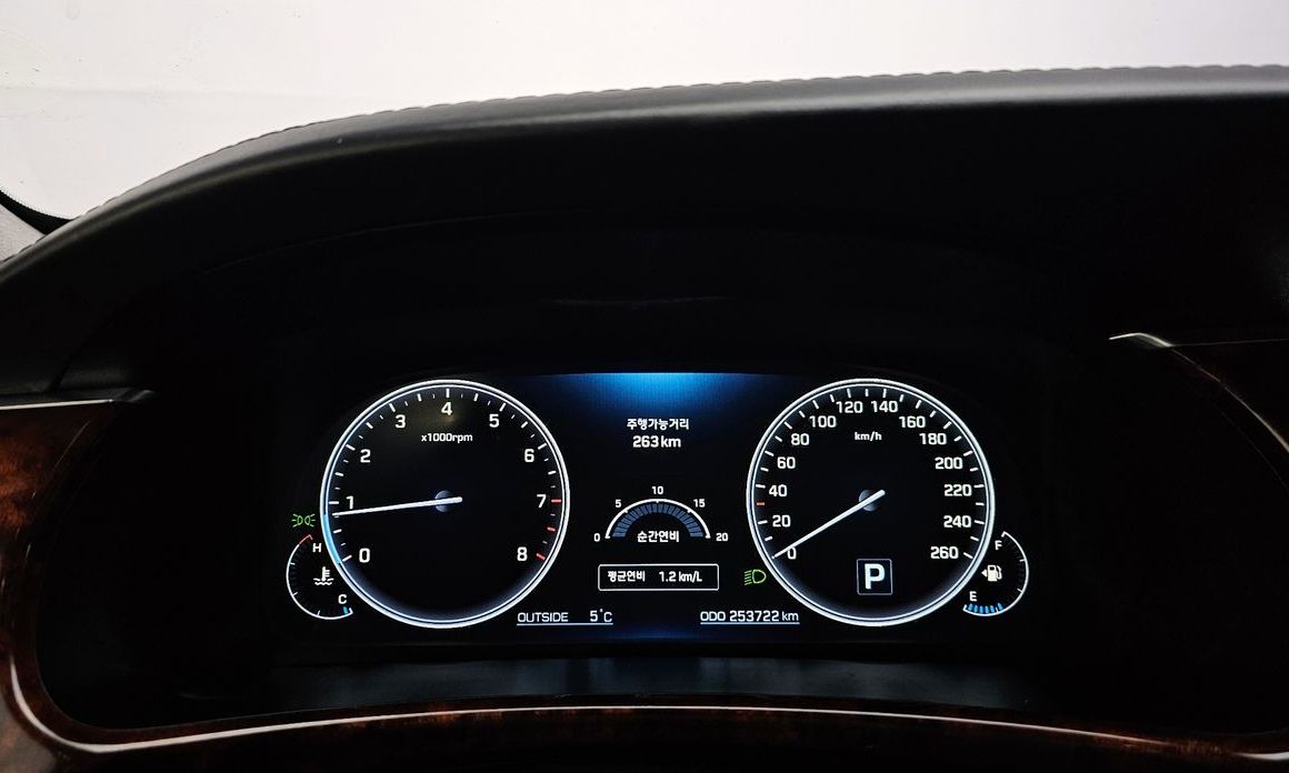 Hyundai Equus