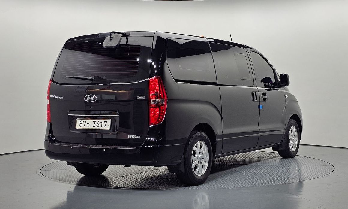 Hyundai Starex