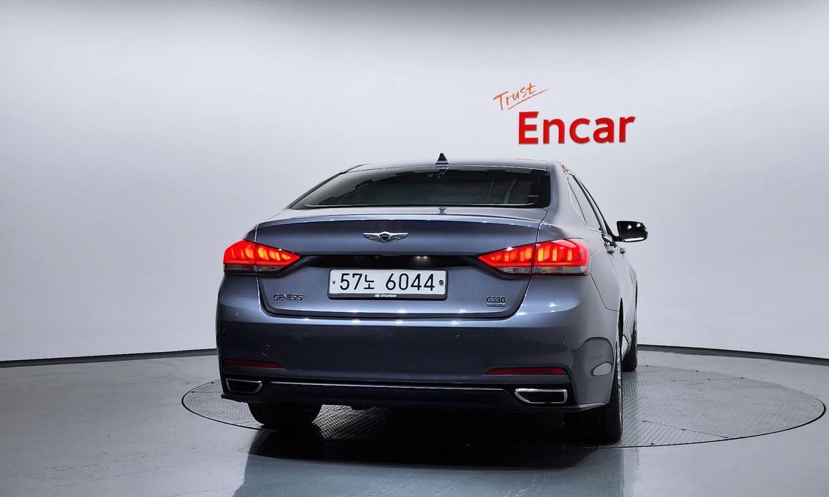 Hyundai Genesis