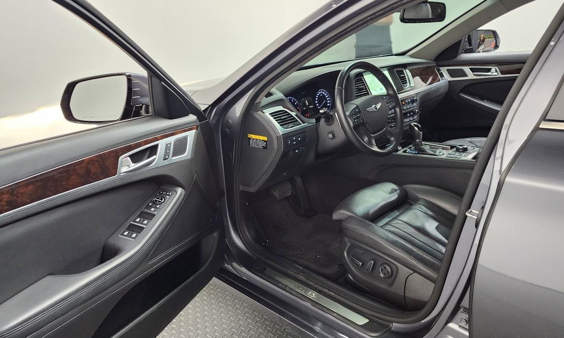 Hyundai Genesis