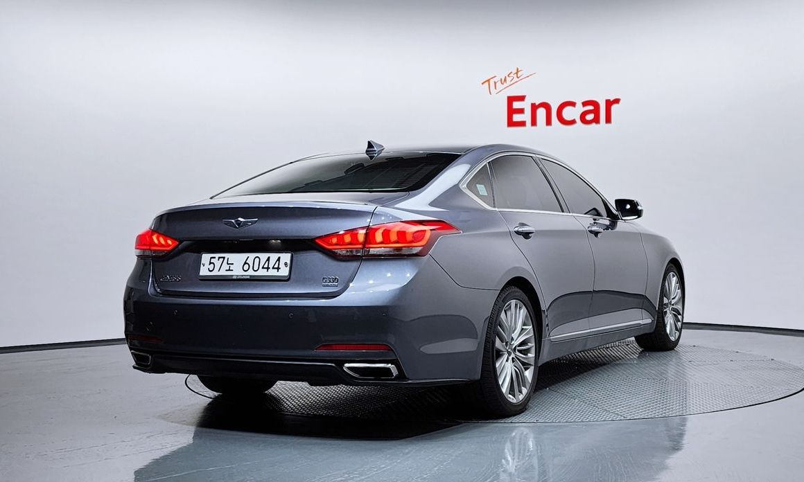 Hyundai Genesis