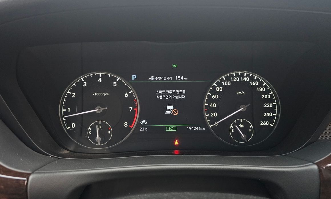 Genesis EQ900