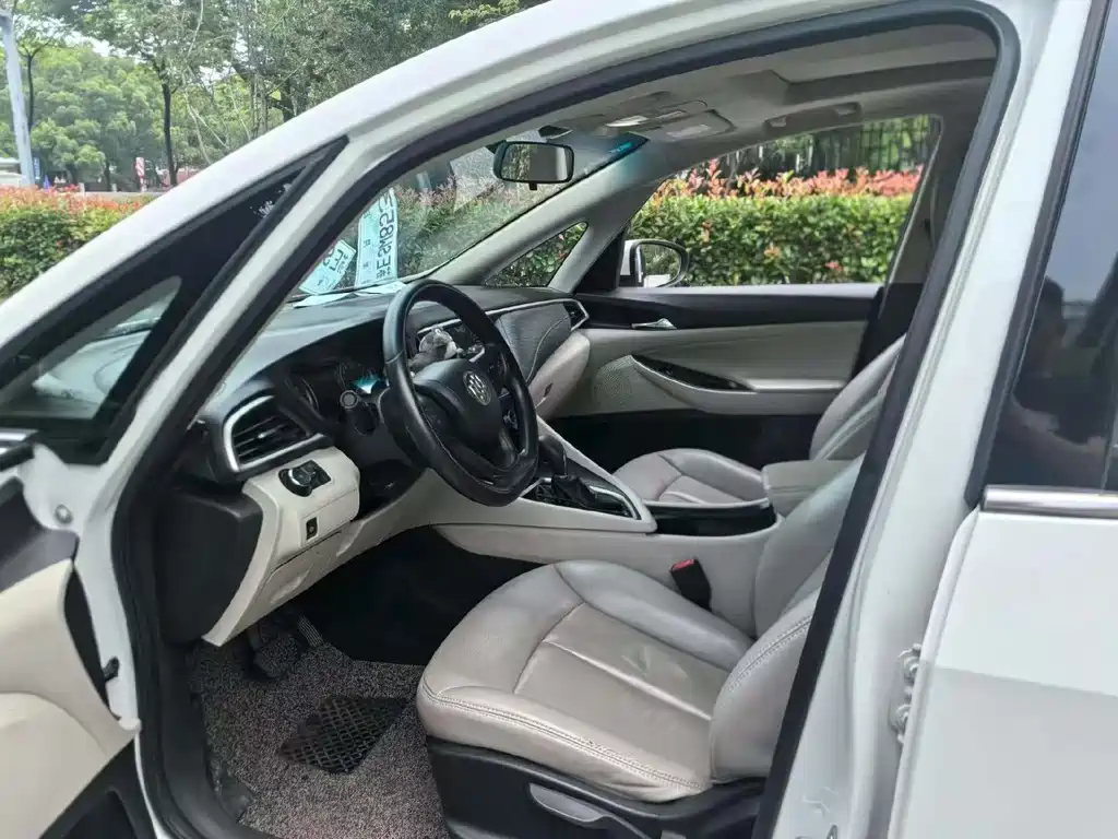 Buick GL6