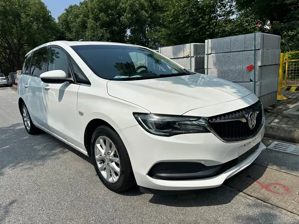 Buick GL6