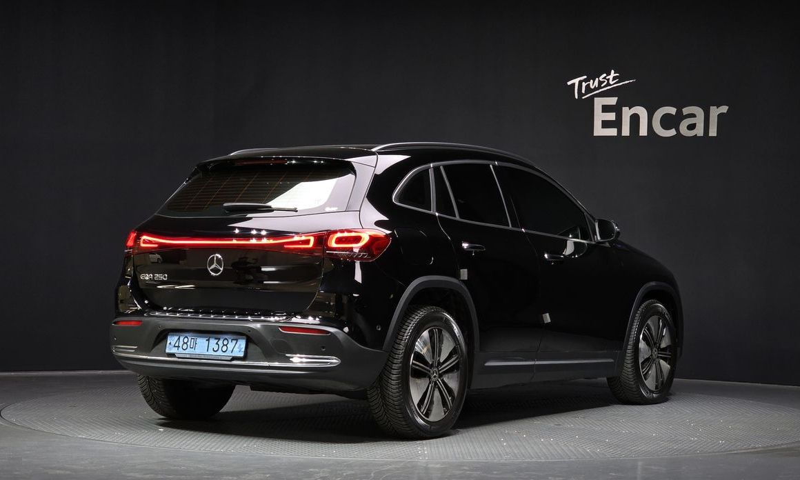 Mercedes-Benz EQA