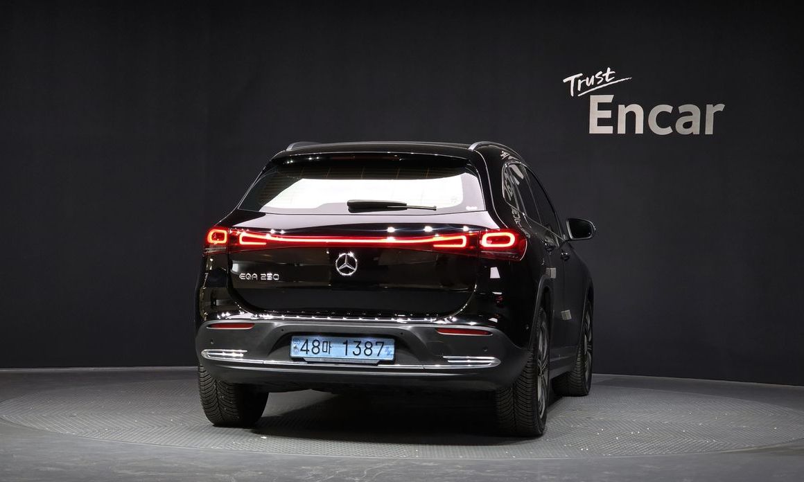Mercedes-Benz EQA