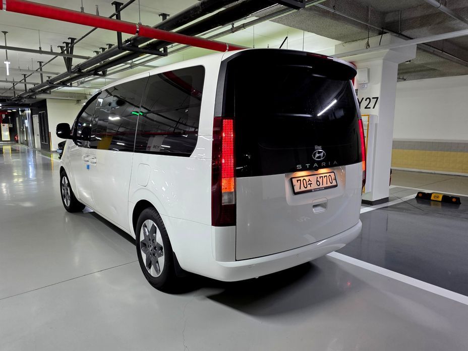 Hyundai Staria
