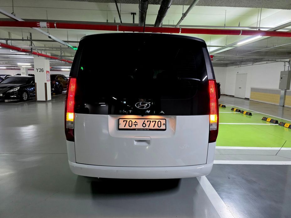 Hyundai Staria