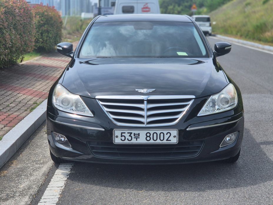 Hyundai Genesis