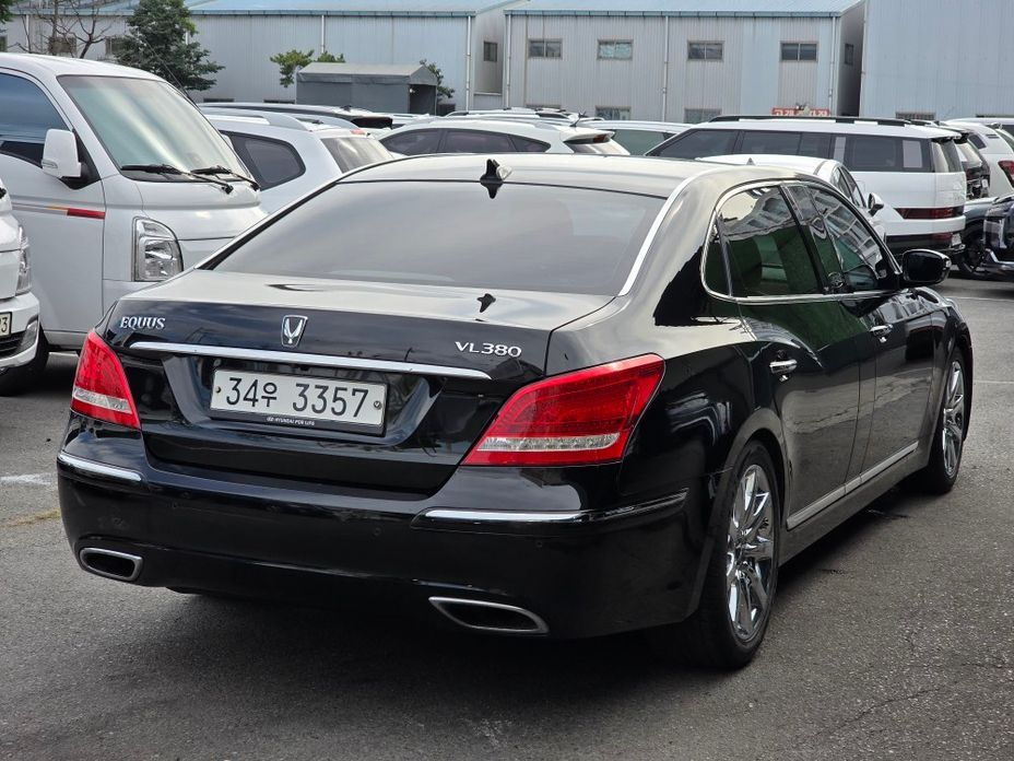Hyundai Equus