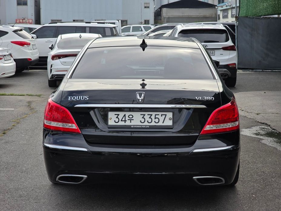 Hyundai Equus