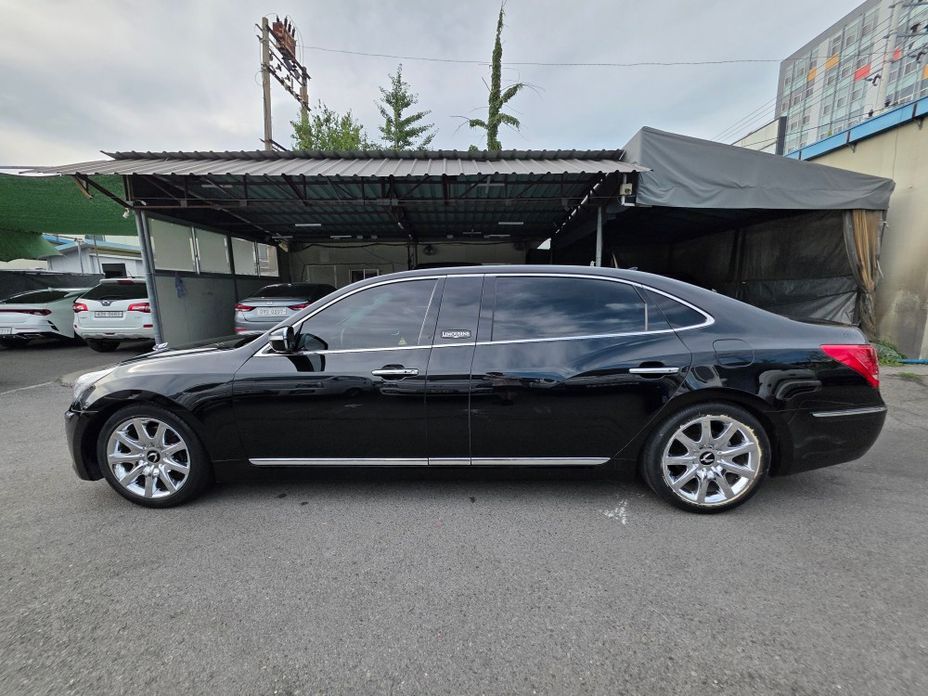 Hyundai Equus