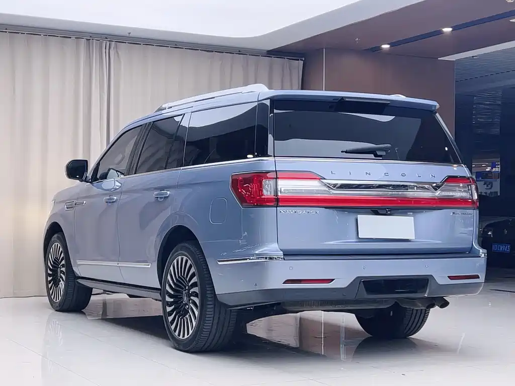 Lincoln Navigator