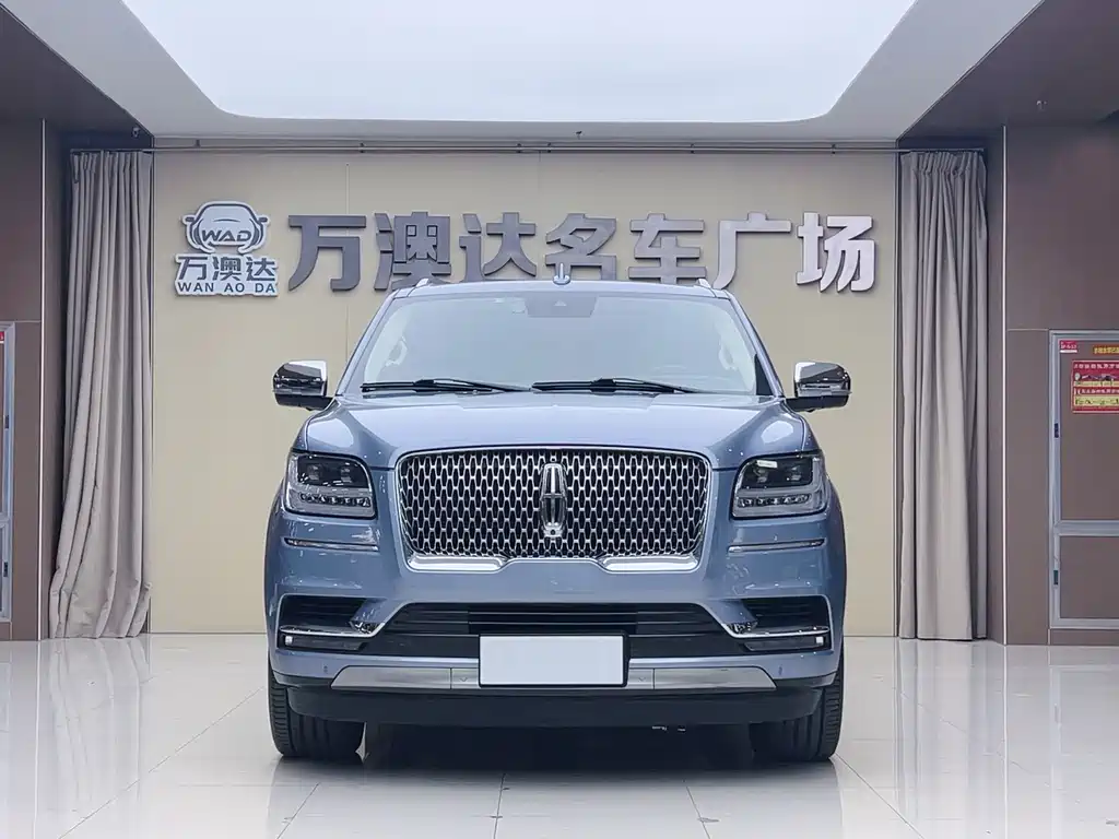 Lincoln Navigator