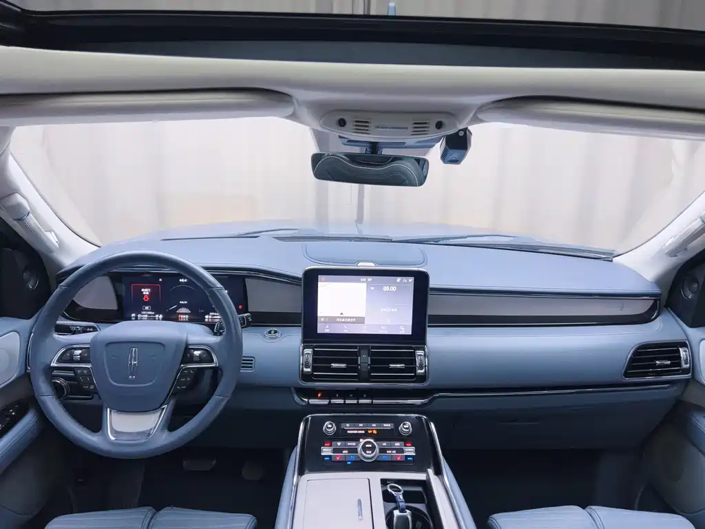 Lincoln Navigator