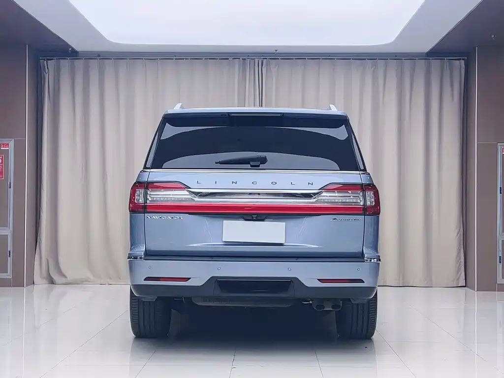 Lincoln Navigator