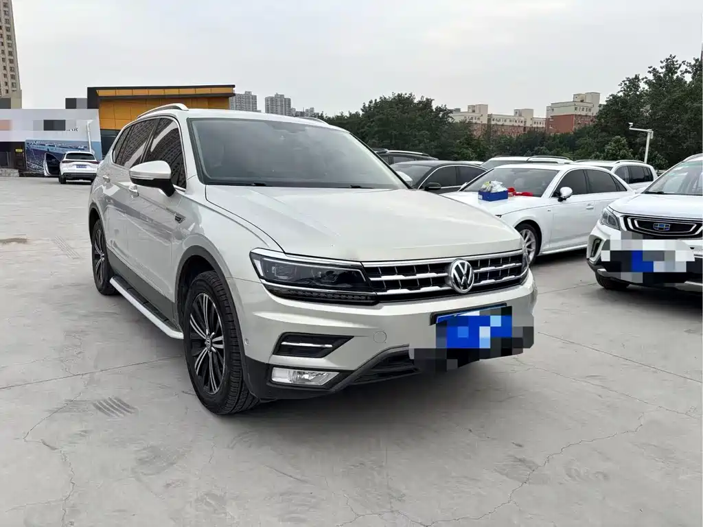 Volkswagen Tiguan L