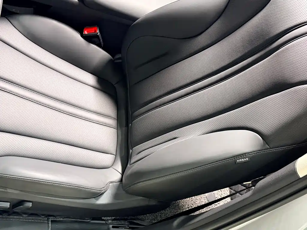 Roewe D7