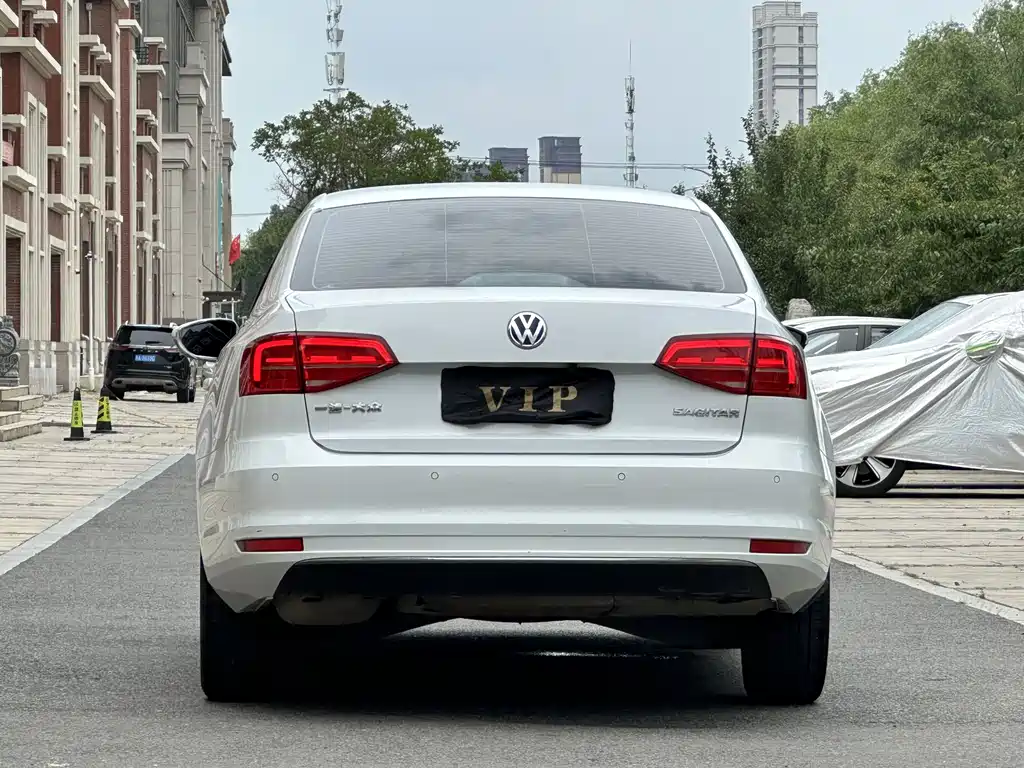 Volkswagen Sagitar