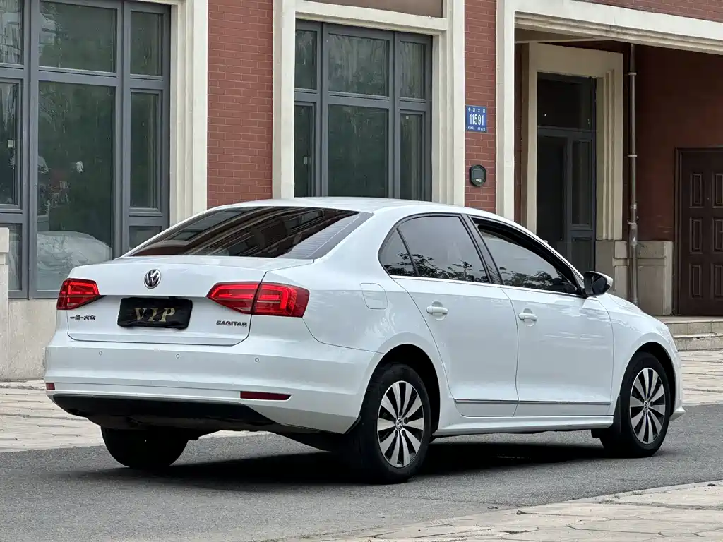 Volkswagen Sagitar