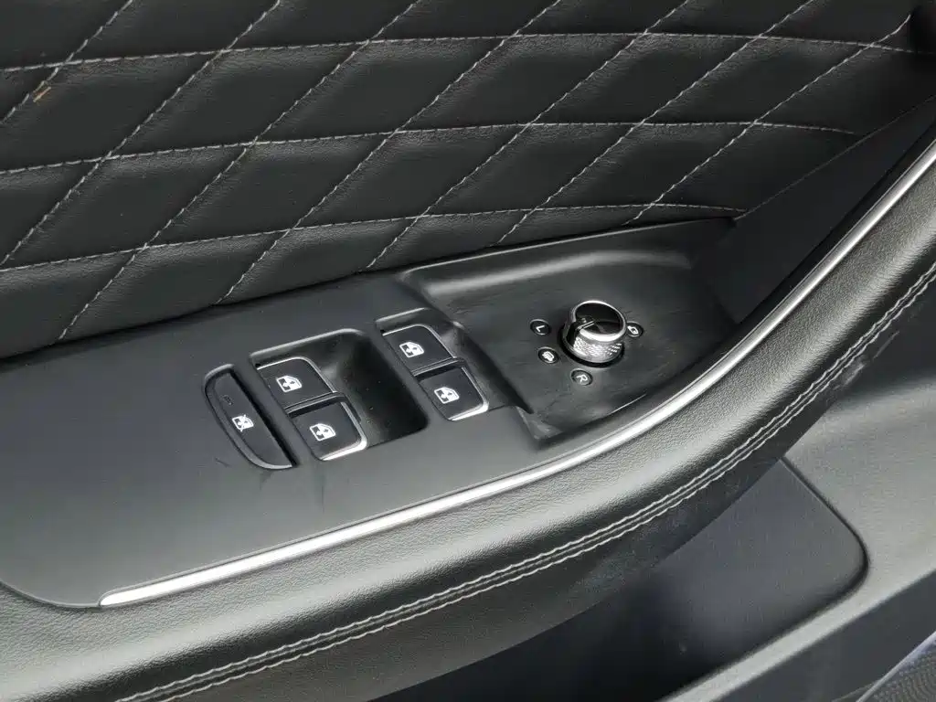 Hongqi Hongqi HS5