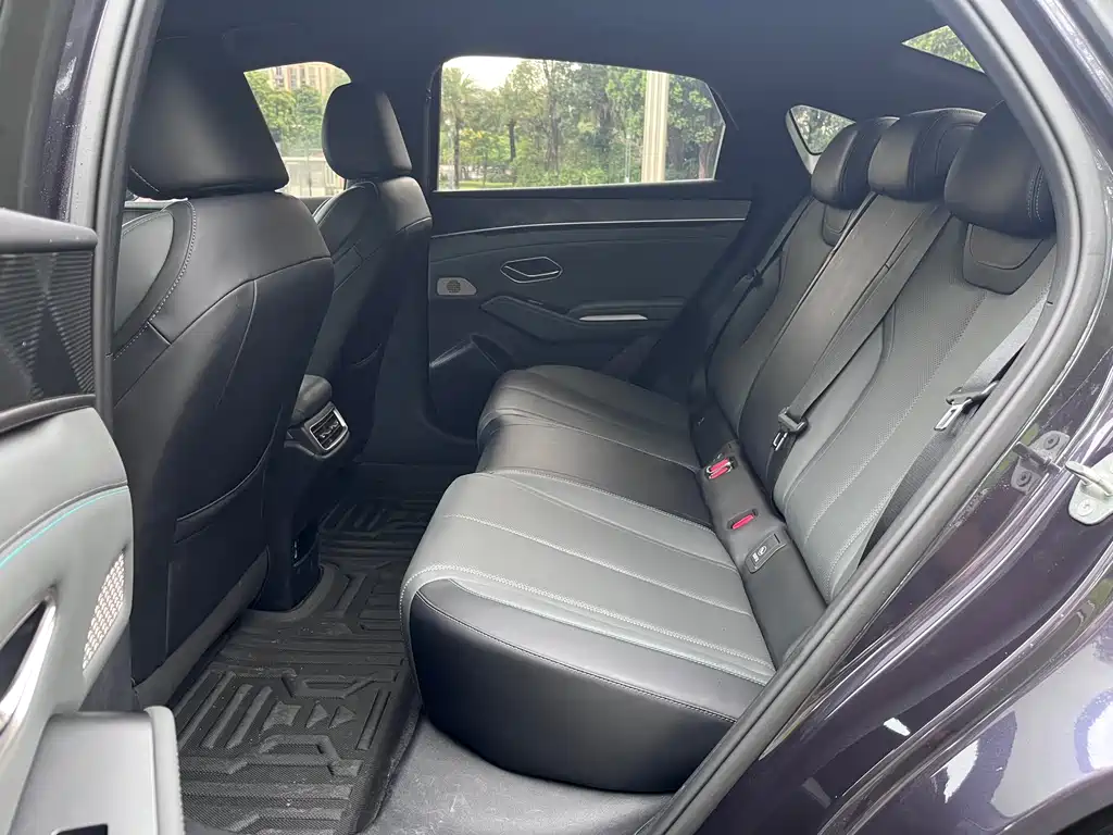 BYD Qin L