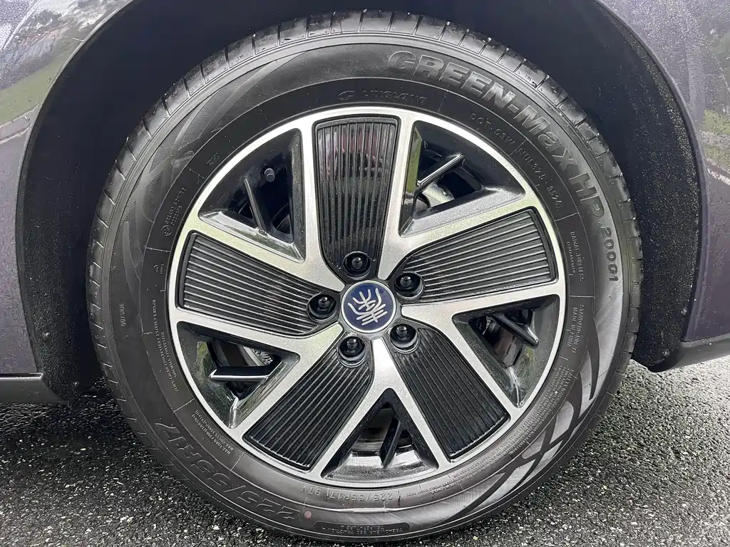 BYD Qin L