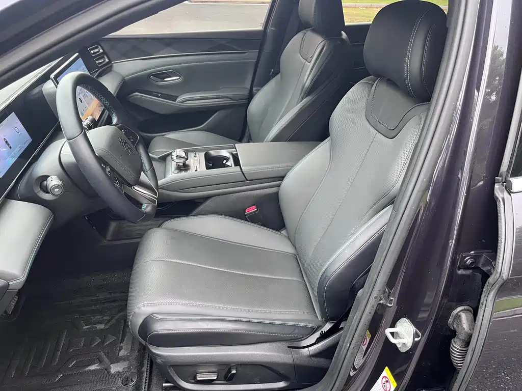 BYD Qin L