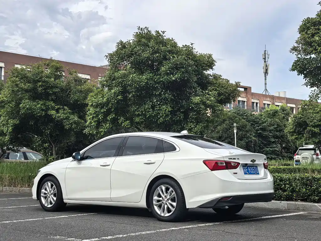 Chevrolet Malibu XL