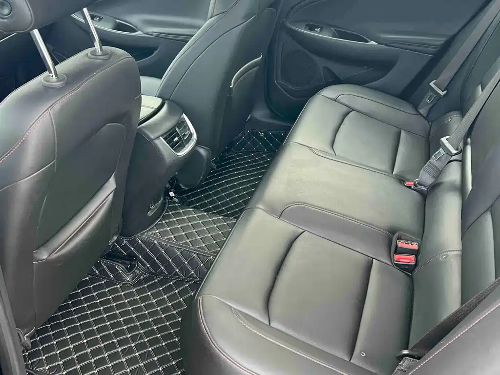Chevrolet Malibu XL