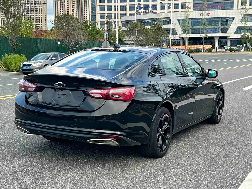 Chevrolet Malibu XL